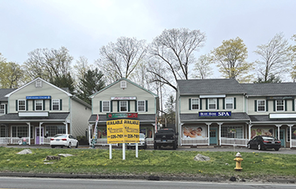 Crescent Village Shopping Center trades to new owner for $1.75 million